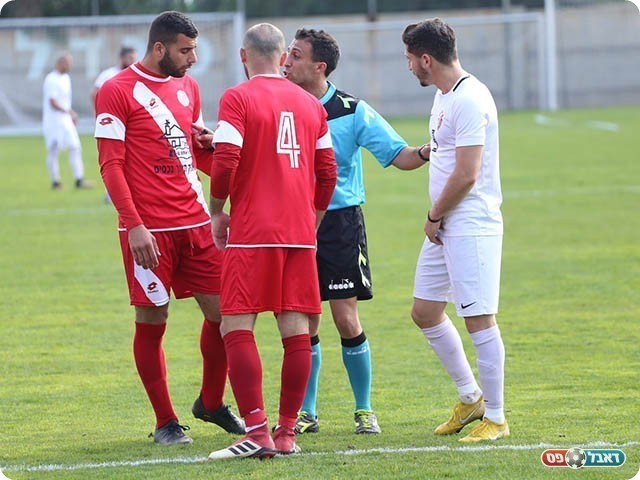 לא שלט במשחק. השופט רשאד נאסר (קובי פורטל)